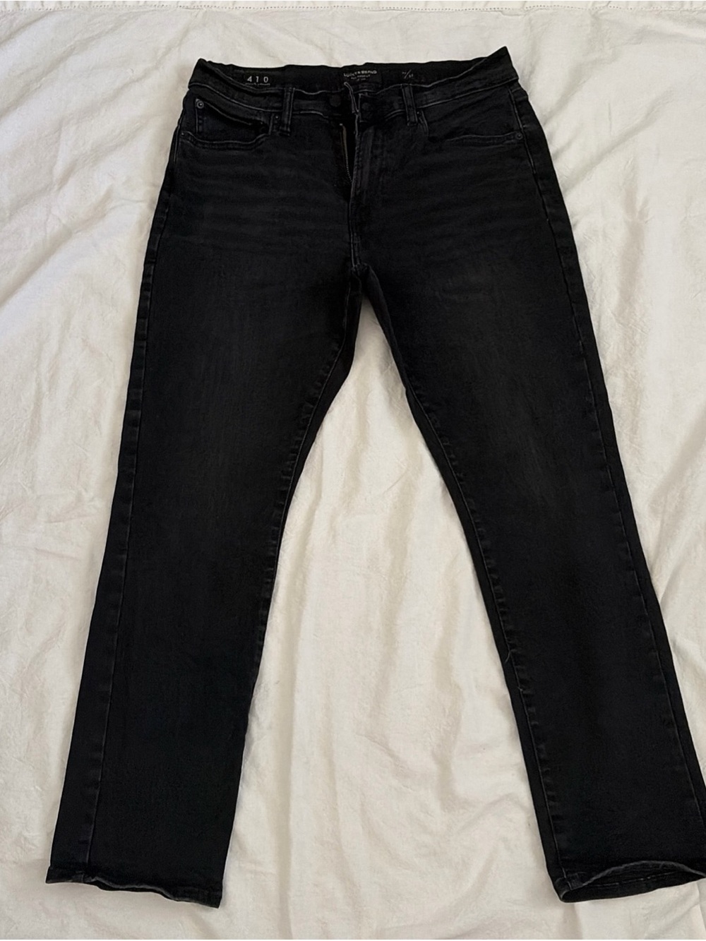 Lucky Brand 410 Men’s Size 32x30 Black Athletic Straight Leg Denim Jeans